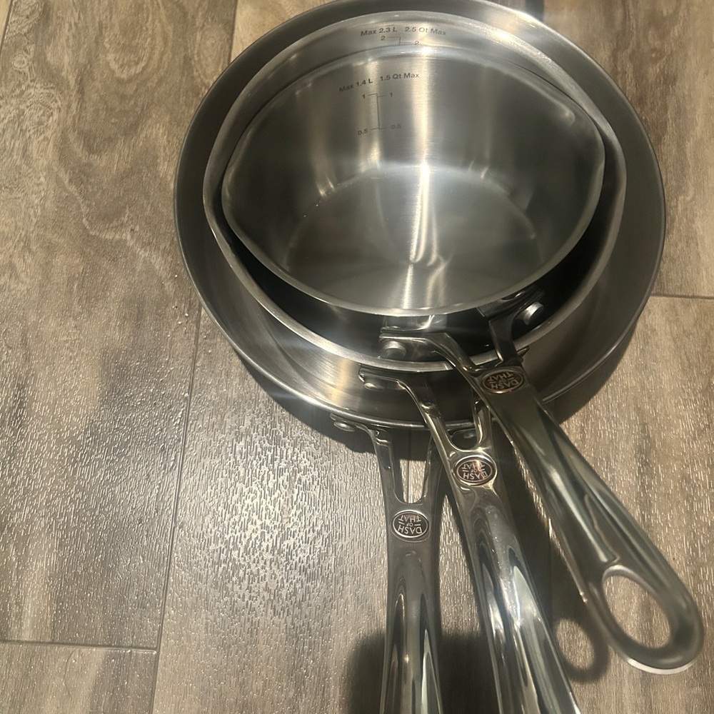 Premium Silver Cookware Set - Picture 2 of 4